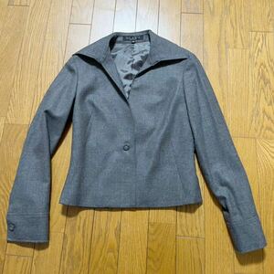 UNITED ARROWS 長袖ジャケット、グレー色、サイズ38、毛100%、裏地付き、日本製、予備ボタン付き、未使用品(タグ無し)