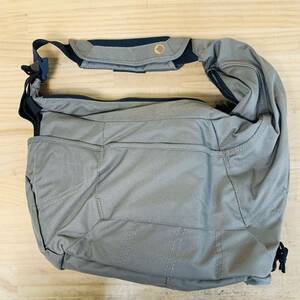 2A37051-20 Lowepro ショルダーバッグ カメラバッグ