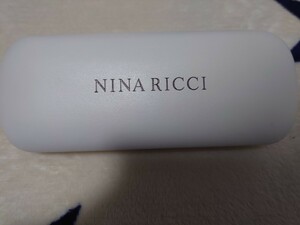 未使用品　NINA RICCI　ニナ・リッチ　ニナ リッチ　ロゴ　メガネケース　眼鏡ケース　サングラスケース　白　ホワイト