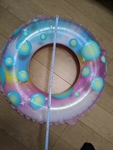 子供用浮き輪（外形60cm、内径28cmくらい）