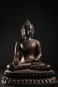 ☆皇帝☆鍍金像　釈迦如来　坐像　高さ７８．５ｃｍ　(検)チベット　仏教美術　観音菩薩