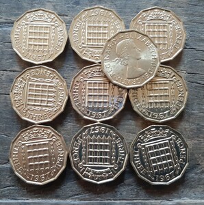 10枚 1967年英国3ペニーコインイギリス3ペンスブラス美物エリザベス女王21mm x 2.5mm6.8gブリティッシュ本物古銭