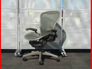 ★ 中古 Hermanmiller ハーマンミラー アーロンチェア クラシック Bサイズ フル装備 ランバー ダイアル肘 チタンカラー 座面にダメージあり