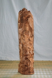 観音菩薩像 如意持ち オーストラリア白檀 高さ約65㎝ 一本彫り 仏像 木製　彫刻 仏教美術 長期保管品 【e1-t-29】