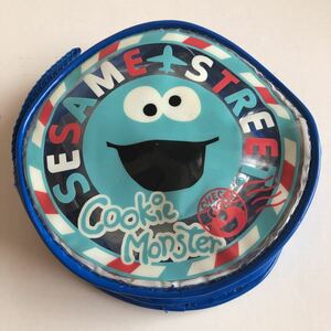 新品 トラベルセット　ポーチ くし　容器　入れ物　セサミストリート SESAMESTREET クッキーモンスター　Cookie Monster 旅行用小物