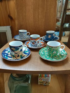 未使用品 彩 カップ＆ソーサー 5客セット コーヒーカップ デミタス 和柄 柄違い 絵違い 和風 有田焼彩窯 古伊万里 京友禅 花柄 小皿 銘々皿