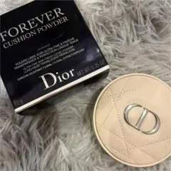 DIOR ディオールスキン フォーエヴァー クッション パウダー ラベンダー