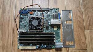 Supermicro X10SDV-4C-TLN2F Xeon D-1521 NAS Mini-ITX ECCメモリ128GB(32GB×4)付き