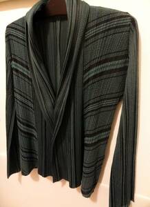 【未使用】PLEATS PLEASE ISSEY MIYAKE プリーツプリーズ イッセイミヤケ Size4（L～LL）ジオメトリック柄 ジャケット 深緑×黒 Japan MIJ