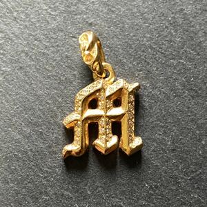 レア CHROME HEARTS クロムハーツ 22K アルファベット チャーム イニシャル M パヴェダイヤ トップ / クロス ダガー