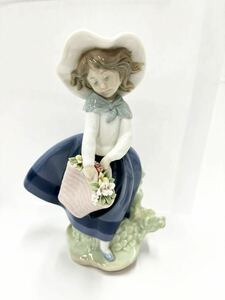 1円〜　リヤドロ LLADRO きれいな花ばかり 陶器人形 少女　花　陶器 西洋陶磁 オブジェ インテリア 置物 