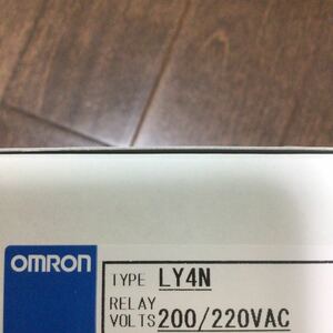 10個　OMRON オムロン リレー　LY4N 200/ 220VAC 200V
