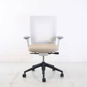 vitra. ヴィトラ 【ID Air】ID Chair Concept IDチェア デスクチェア 肘付き 布張り ベージュ系 アントニオ・チッテリオ IDエア★824h15