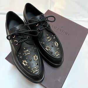 新品 送料込 ヴァレンチノガラヴァーニ ロックスタッズレザーシューズ 42(27cm) VALENTINO GARAVANI メンズ 革靴 ブラック ヴァレンティノ