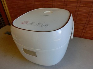 なA6S IH 炊飯器 Panasonic パナソニック SR-KT069 3.5合炊き ホワイト 2020年製 炊飯ジャー