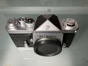 Nikon F640万台の初期型 アイレベルファインダー