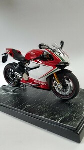 タミヤ模型　1/12 DUCATI 1199 PANIGALE S TRICOLORE