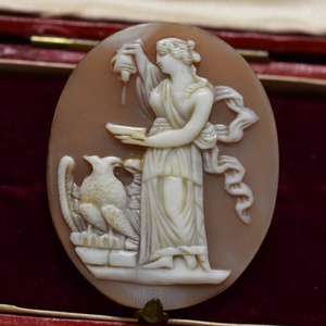 アンティーク 手彫り ゼウスとその娘へーべのサードニクスシェルカメオルース/裸石 ギリシャ神話 鷲 本物保証