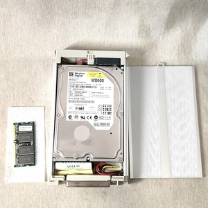 Western Digital WD600 60GB＋C64M4414S-HYA CI01019ハードディスクとメモリ？ ジャンク N Z1