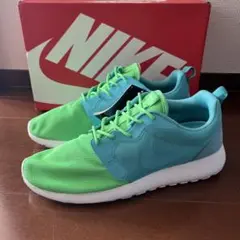 新品未使用　NIKE RORHE RUN HYP QS