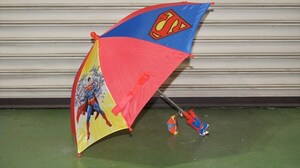 SUPERMAN チェーン デザイン 子供用傘 持ち手がフィギュア DCコミックス キッズ アメコミ キャラクター 雑貨[未使用品]