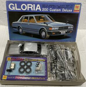 GLORIA 200 Custom Deluxe グロリア 4ドア セダン 200カスタムデラックス 1/24 OTAKI 保管品 注目 99円スタート
