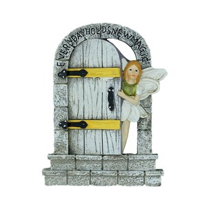 ガーデンオーナメント ドアから出てきた妖精 石風のドア枠 メルヘン