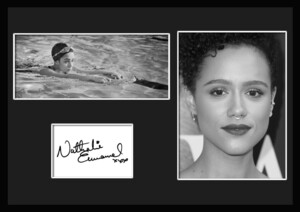 10種類!Nathalie Emmanuel/ナタリー・エマニュエル/女優/サインプリント&証明書付きフレーム/BW/モノクロ/ディスプレイ(10-3W)