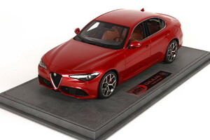 BBR 1/18 アルファ・ロメオ ジュリア ヴェローチェ コンペティツィオーネ レッド 199台限定 Alfa Romeo GIULIA Veloce Red Monza ケース付