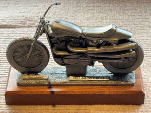 ハーレー　harley davidson 1977 XR750 racer pewter replica museum collection 木製台座 金属製 ピューター 美品 希少 重量感あり　高級
