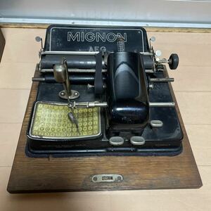 ヴィンテージ　タイプライター　独MIGNON 100年前　超レア