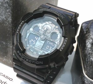 【新品未使用・正規品】G-SHOCK Gショック腕時計 GA-100CF-1ADR CASHIO 人気のカモフラージュダイヤルシリーズ／クールなシルバーメタリ