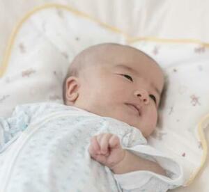 エンゼル ベビー まくら汗取り 快眠 赤ちゃんがよく寝てくれると評判 丸洗いＯＫ 25年以上のロングセラー ビーズあせとりまくら 日本製
