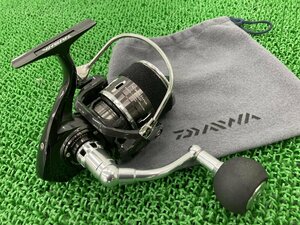 16キャタリナ4500H リール 059585 純正 中古 バイク 部品 ダイワ DAIWA Catalina スピニングリール ケース付き 美品 車検 Genuine