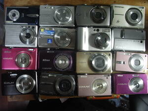 コンパクトデジタルカメラ　16台　ニコン、キャノン、オリンパス、ソニー、ルミックス、ザクシー等　（ジャンク品扱）