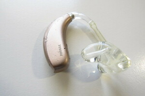 PHONAK フォナック 補聴器 ナイーダ ルミティ L-UP 片耳のみ 