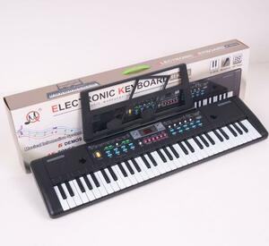 ガイド機能付きピアノ 61鍵盤　電子キーボード