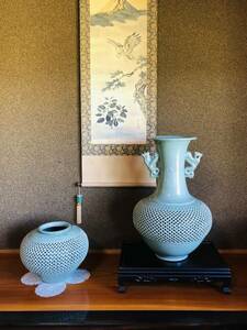 青磁 青山 花瓶 壺 アンティーク 陶芸 骨董品 熊津 高麗 雲鶴文透かし 網目 直接お引取