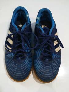 【難有】adidas 22.5㎝ 室内 サッカー フットサル トレーニング シューズ 青 靴