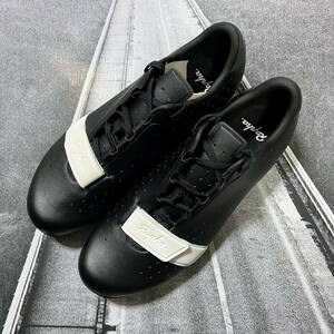 新品 Rapha Classic Shoes サイズ39 (JP 25cm) ラファ クラシック シューズ SPD-SL 3穴 カーボンソール