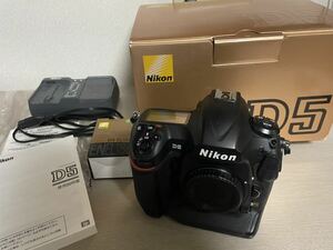 【おまけ有！】 Nikon/ニコン デジタル一眼レフカメラ ボディのみ D5 (XQD-Type) 中古　元箱付き