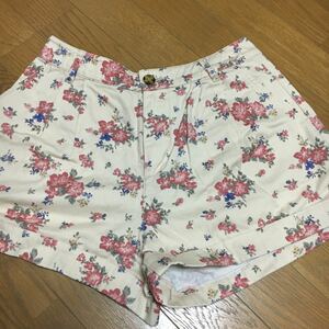 花柄ショートパンツベージュ