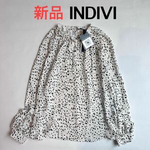 新品　INDIVI インディヴィ　ブラウス　長袖シャツ　トップス　シャツ　ダルメシアン　