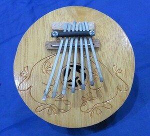 本物カリンバKalimba 実物ヤシの実 アフリカ民族楽器 サムピアノ澄んだ音色ハンドオルゴール打楽器ラメラフォン鍵盤楽器リンバ鉄琴マリンバ