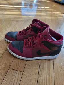 NIKE◆AIR JORDAN 1 MIDボルドー31cm　US13