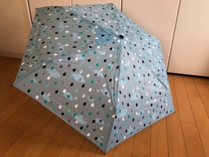 ☆新品☆カナナプロジェクト/自動開閉折りたたみジャンプ傘雨傘/水滴柄/水色