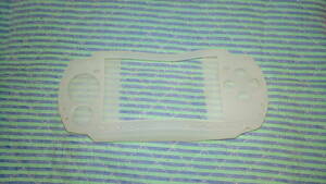 PSP2000専用　シリコンケース　ホワイト　半透明　未使用品