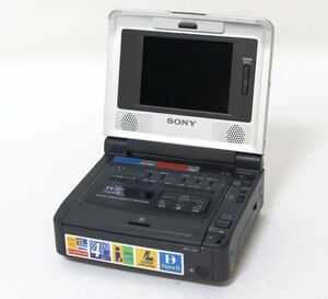 ☆ SONY Digital8 デジタルビデオカセットレコーダー ビデオウォークマン GV-D800 【再生OK/ジャンク】 ☆AHB08418　2002年製