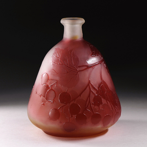 【開】20世紀前期 『エミール・ガレEmile Galle』 多色層被エッチング スグリ ヴァドベース 花瓶 高さ9.7cm 仕立化粧箱 SG105