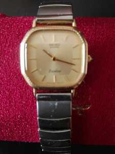 セイコー　QZ 8420-5440 エクセリーヌ 10K×SS ゴールド文字盤 レディース腕時計